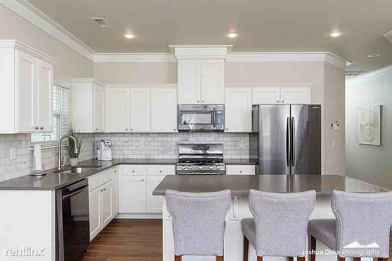 1936 Maine Street - Photo 2 of 25