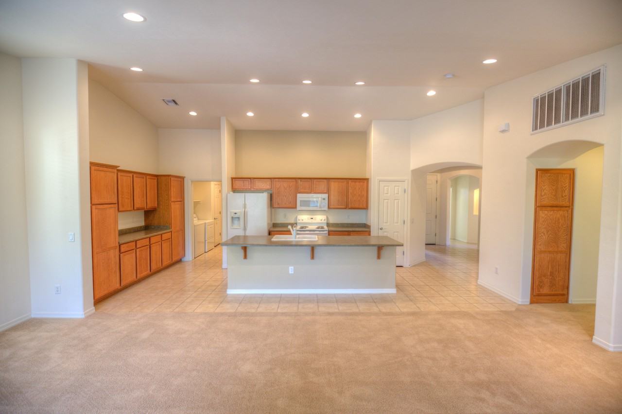 691 W Shadow Wood St - Photo 2 of 29