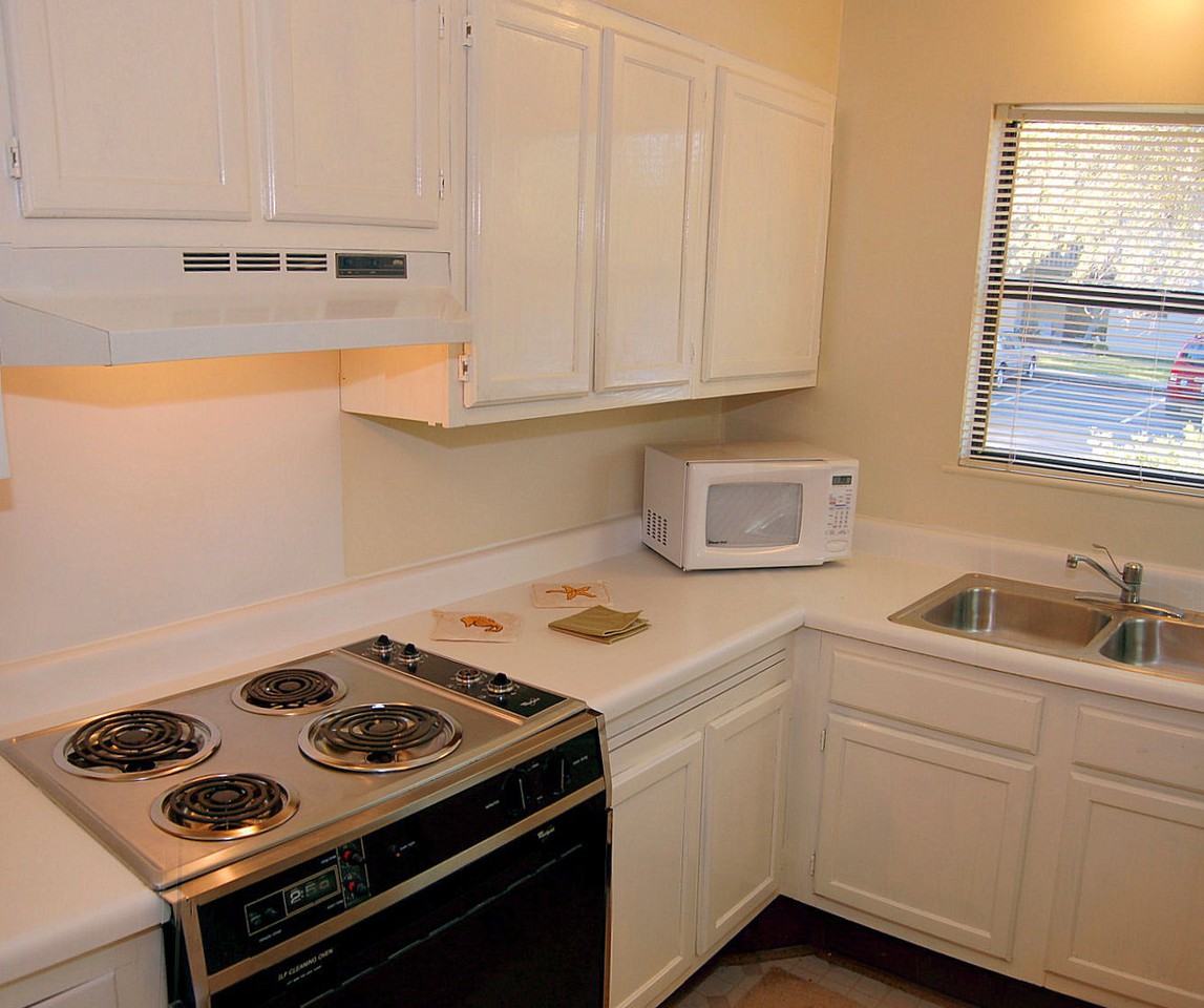 607 Montclair Dr - Photo 7 of 15
