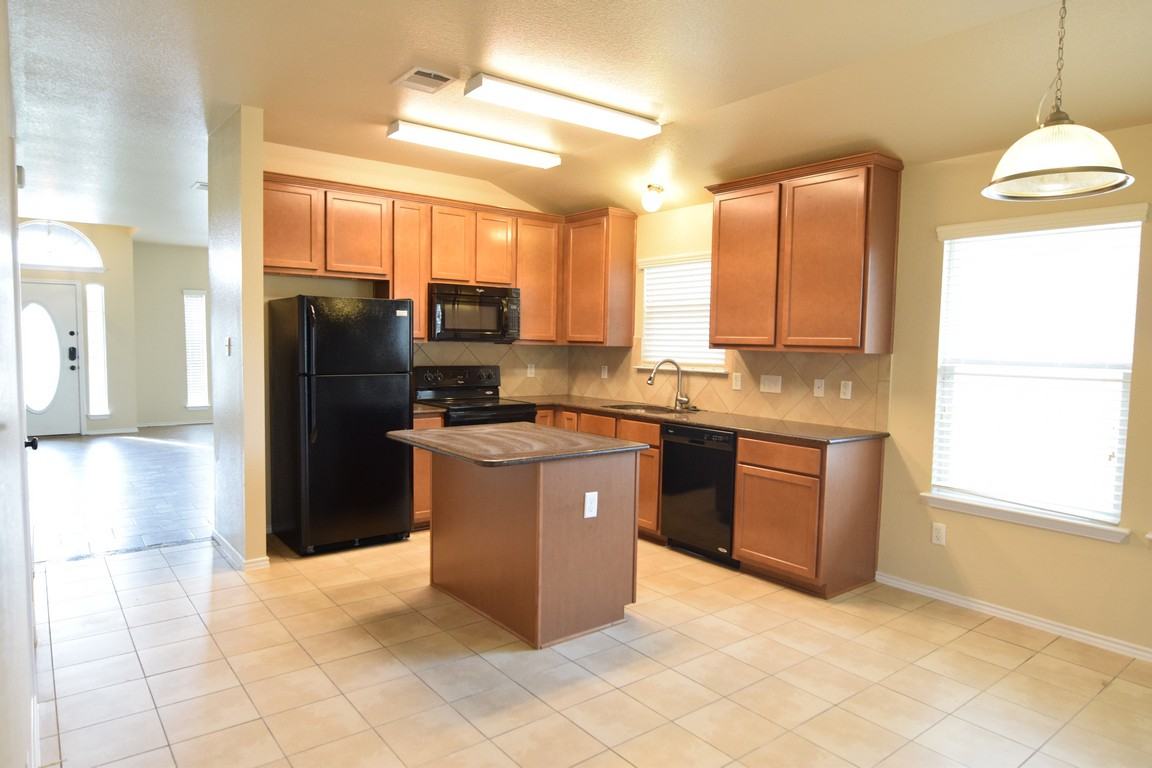 5206 Lions Gate Ln - Photo 6 of 23