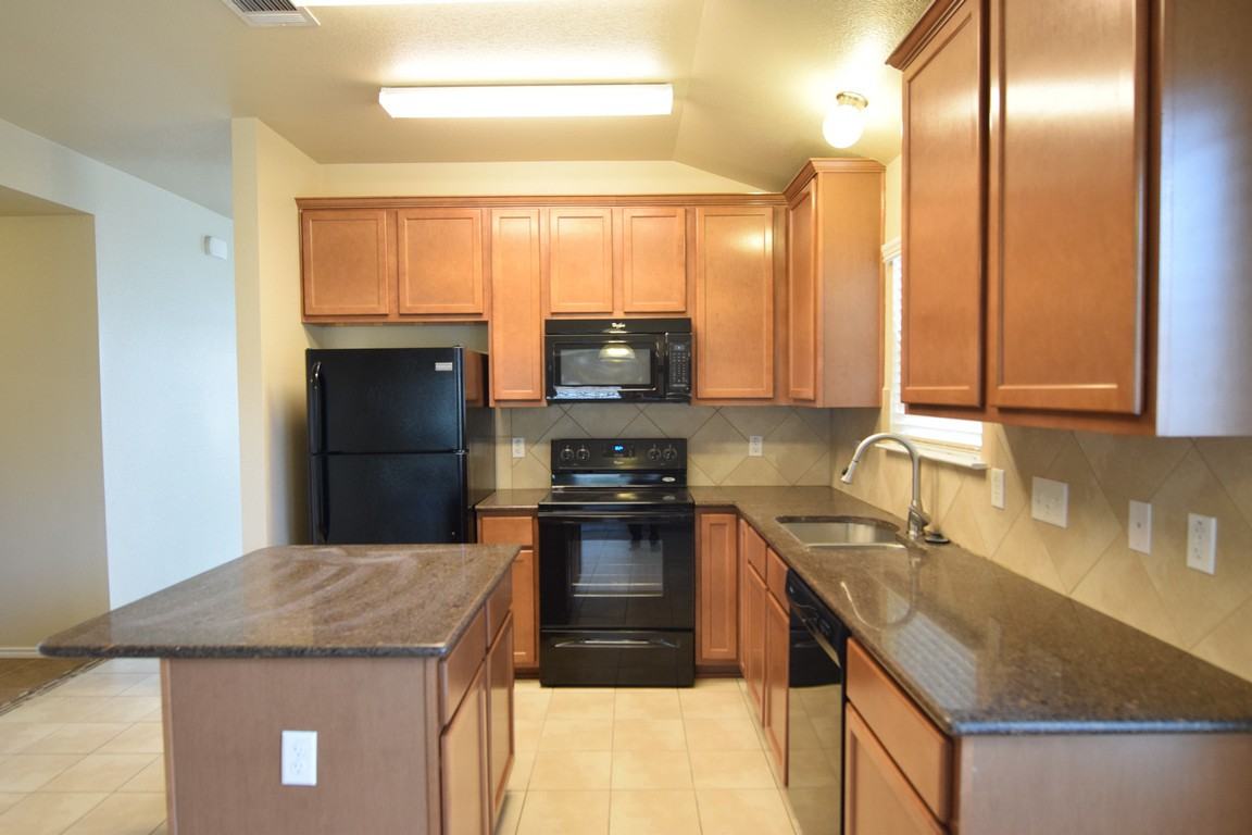 5206 Lions Gate Ln - Photo 7 of 23