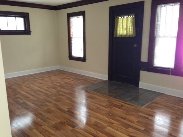 1521 N 9th Ave E - Photo 2 of 6