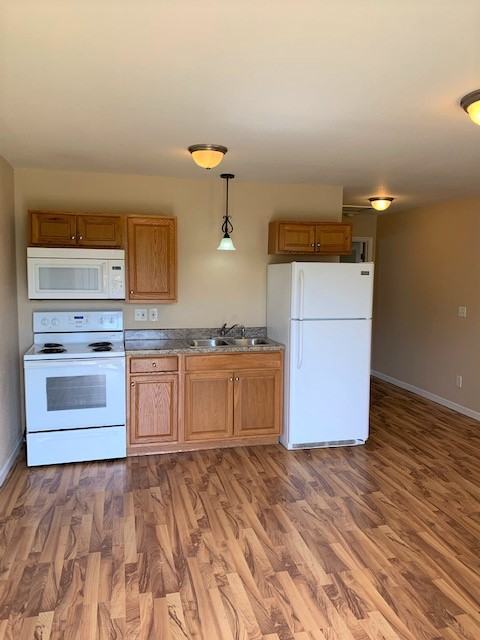 8473 Hiwassee St - Photo 2 of 9