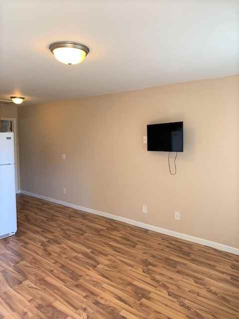 8473 Hiwassee St - Photo 3 of 9