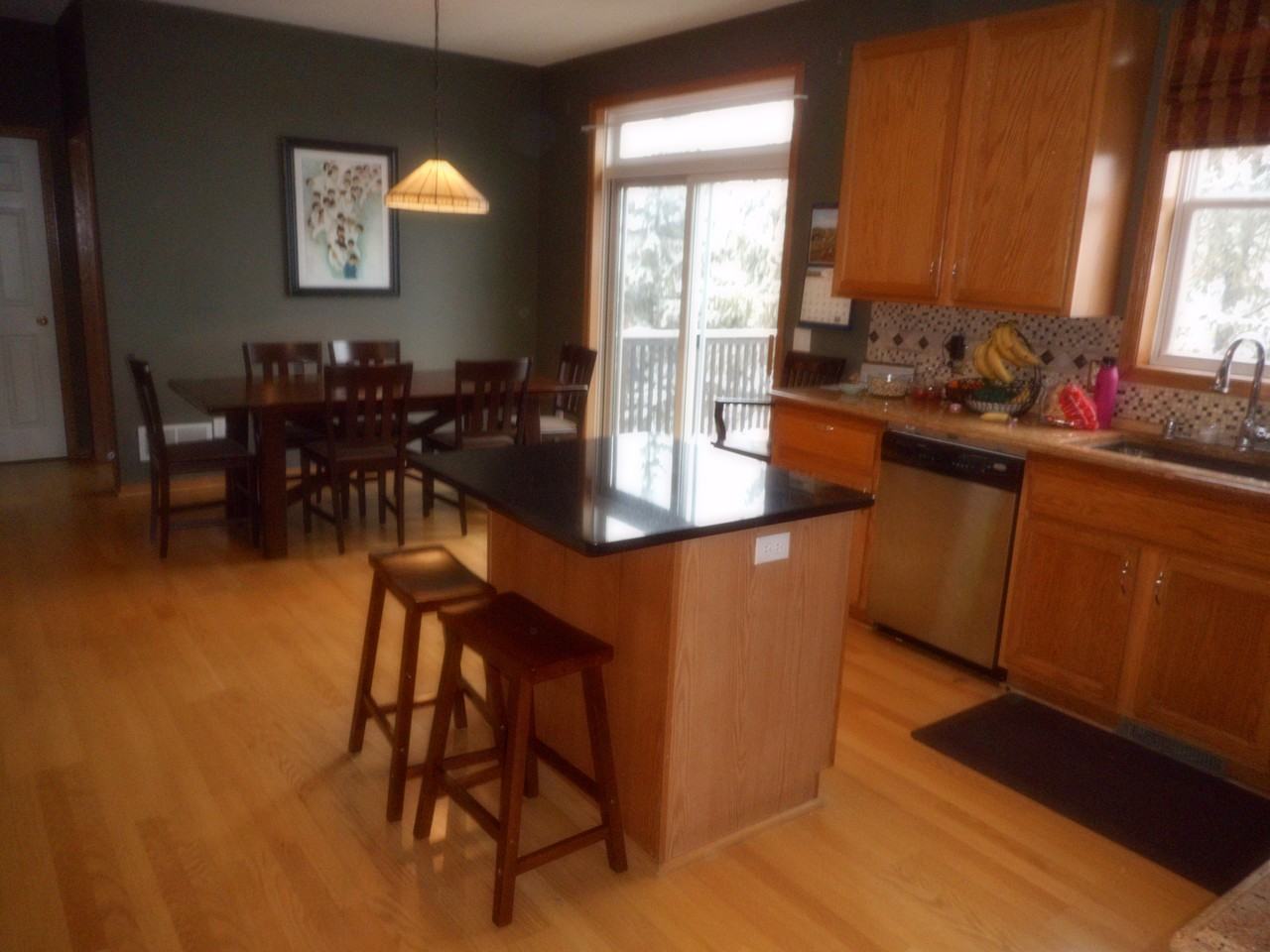 4915 Olive Ln N - Photo 2 of 12