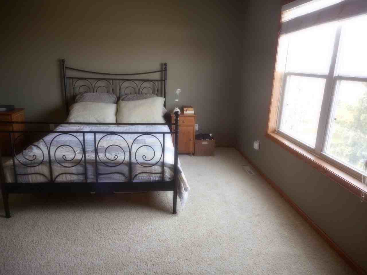 4915 Olive Ln N - Photo 7 of 12