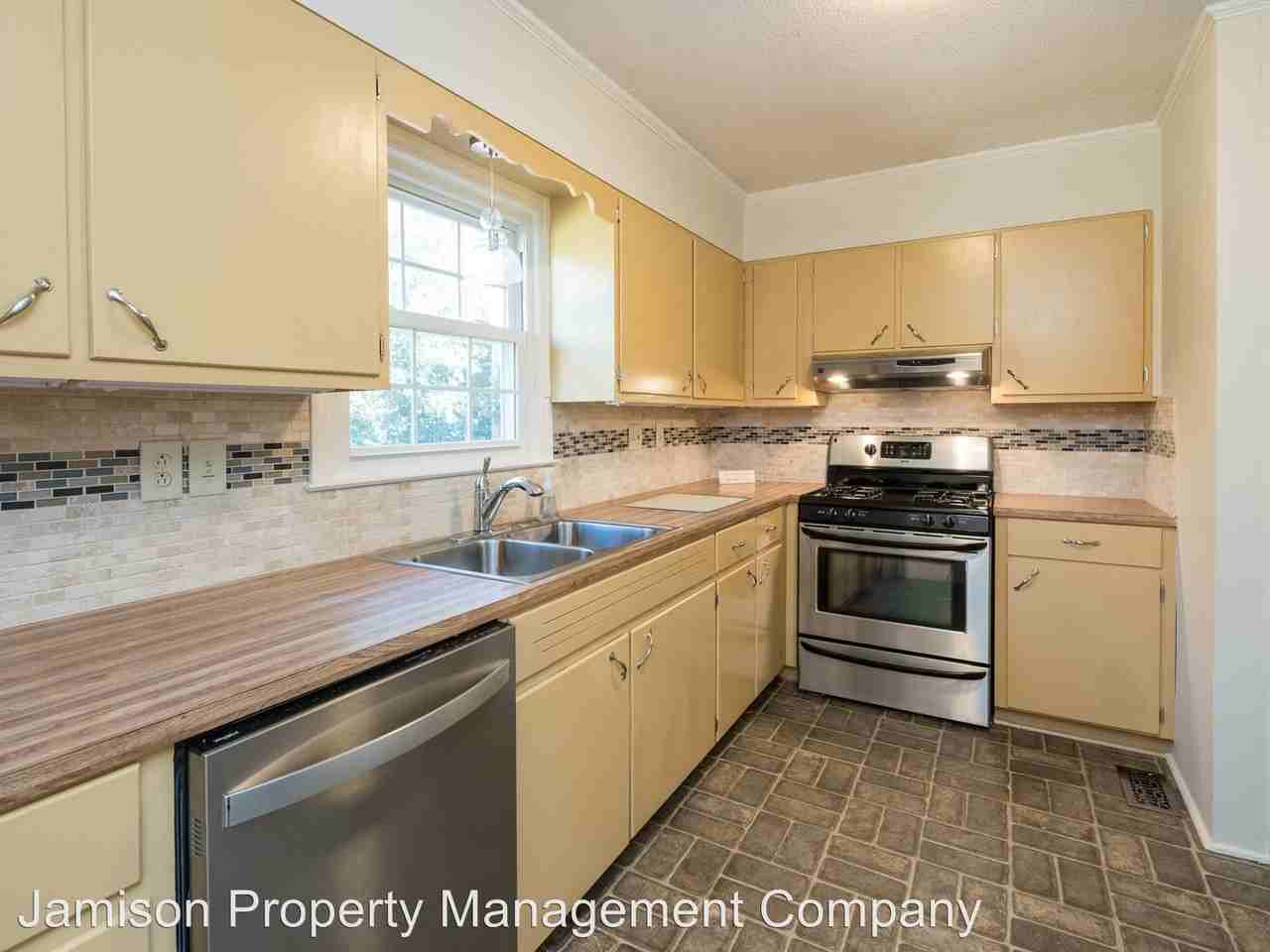 636 Bancroft Dr - Photo 2 of 16