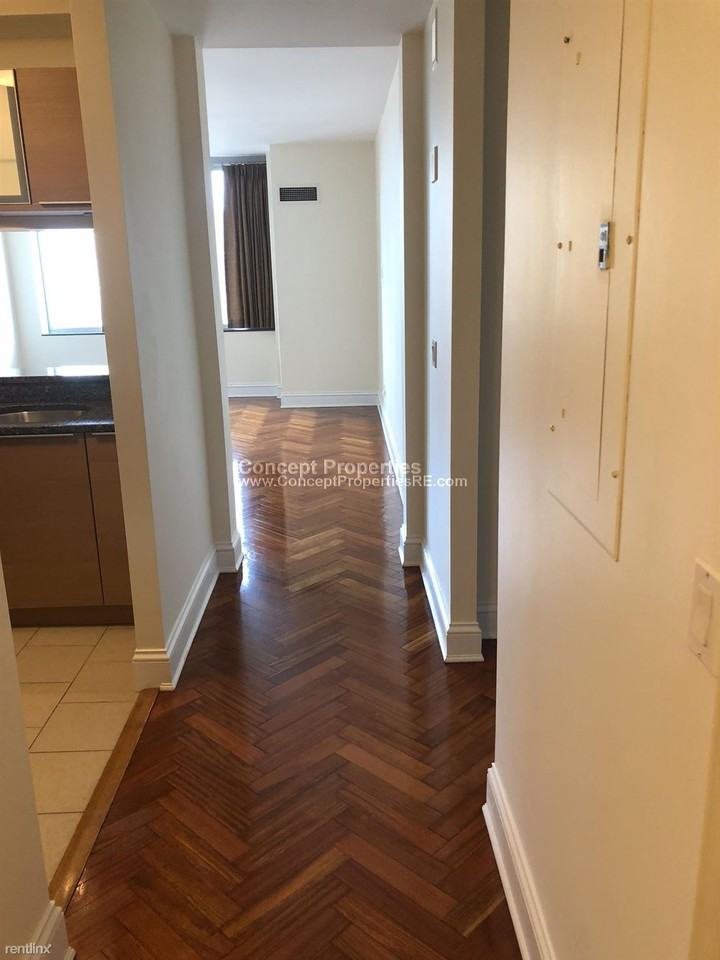 1 Charles St S - Photo 3 of 9