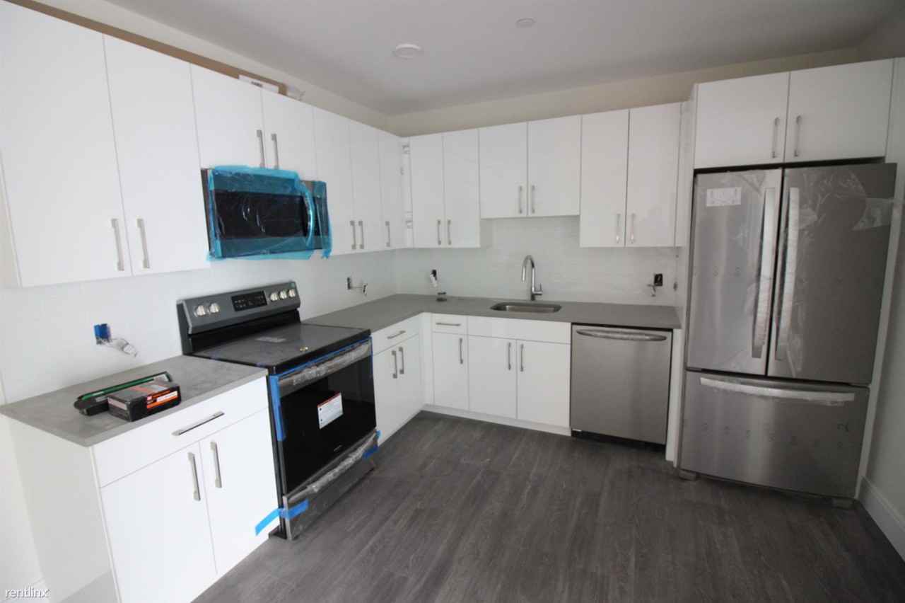 1065 Tremont St #305E