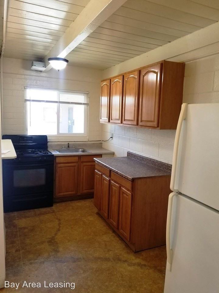 722 Tyler St - Photo 2 of 15