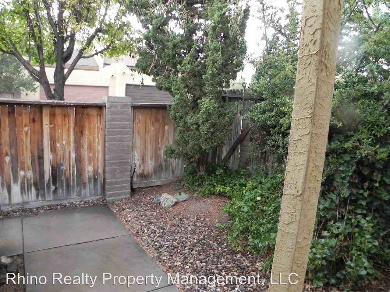 7232 Bobwhite Ln NE - Photo 3 of 25