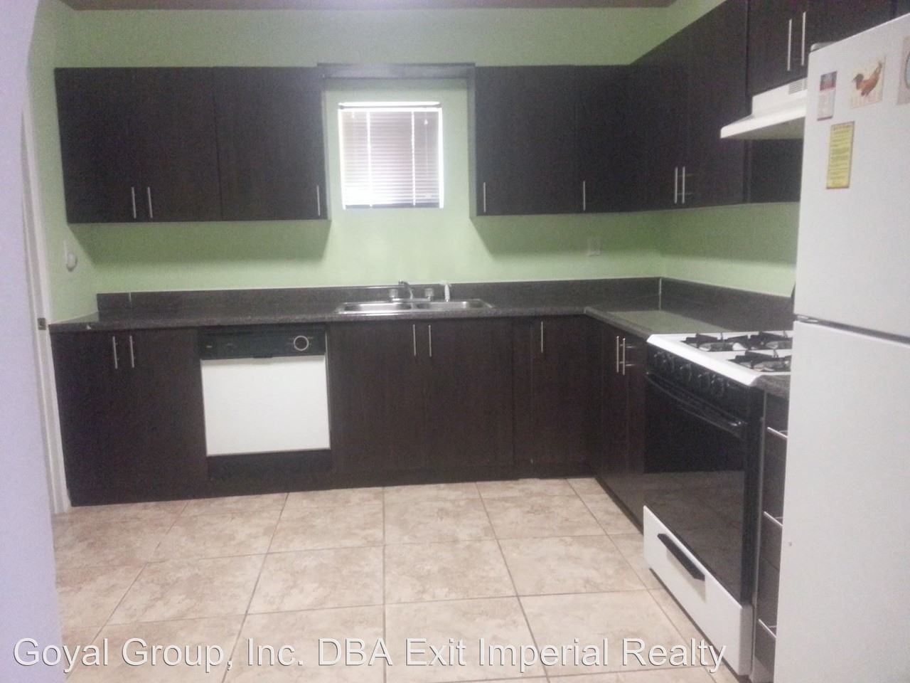 734-736 Adams Ave - Photo 3 of 7