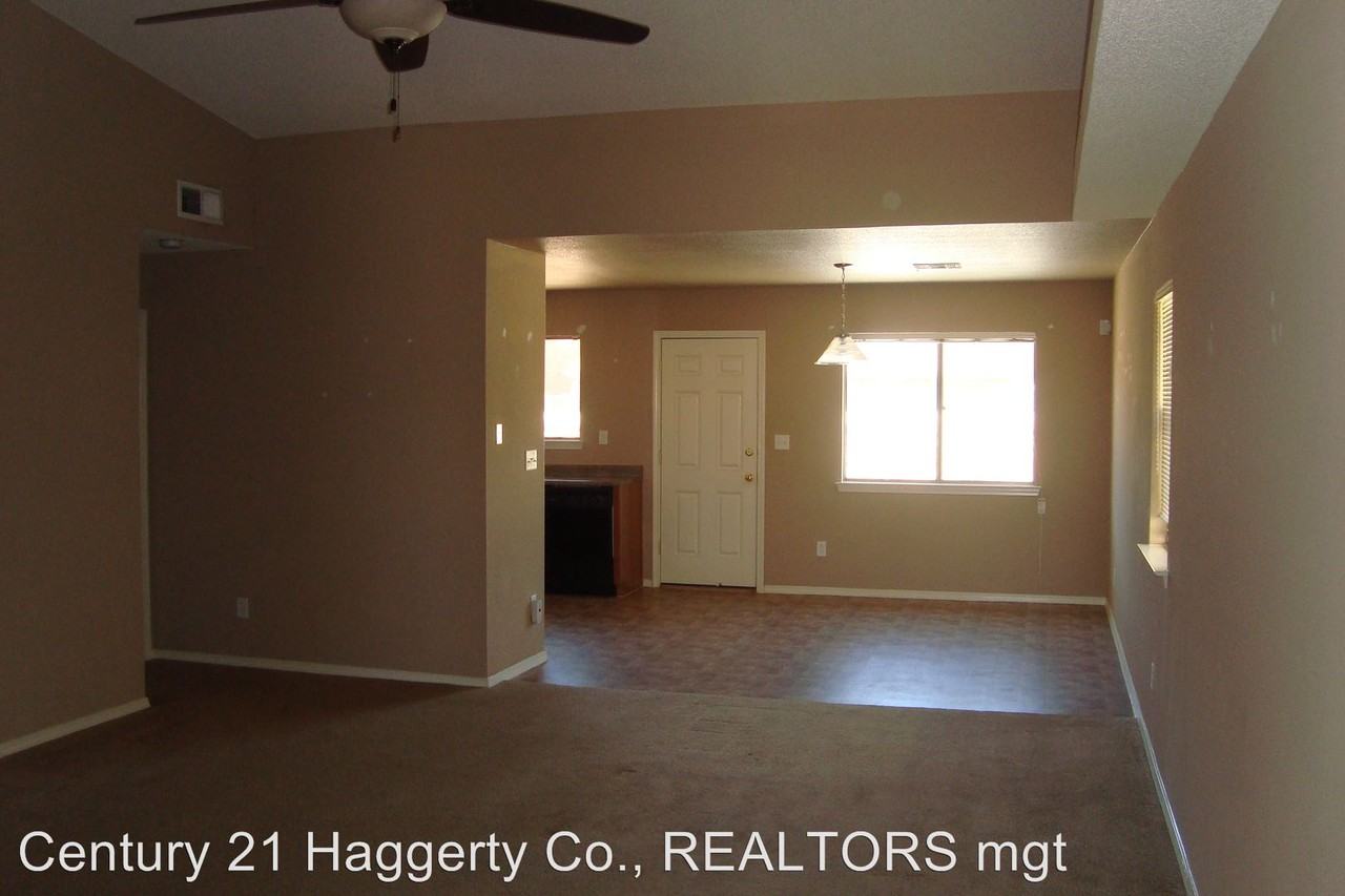 11729 Lapstone Way - Photo 2 of 21