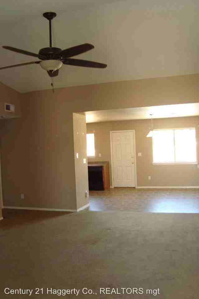 11729 Lapstone Way - Photo 3 of 21