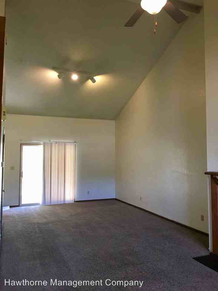 1700 Telluride Ln - Photo 3 of 19