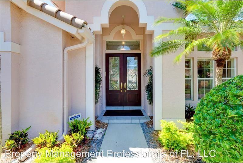 4737 Royal Palm Cir NE - Photo 3 of 31