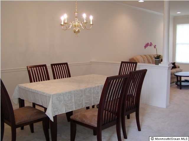 44 Inwood Dr - Photo 3 of 5