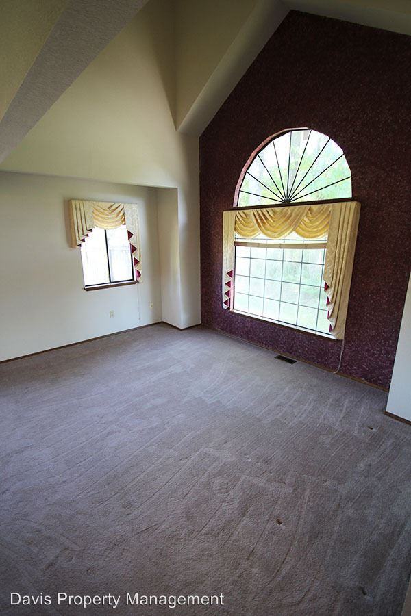 2301 Main Ct S - Photo 3 of 24