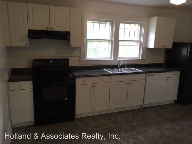 5261 NC-135 - Photo 2 of 12