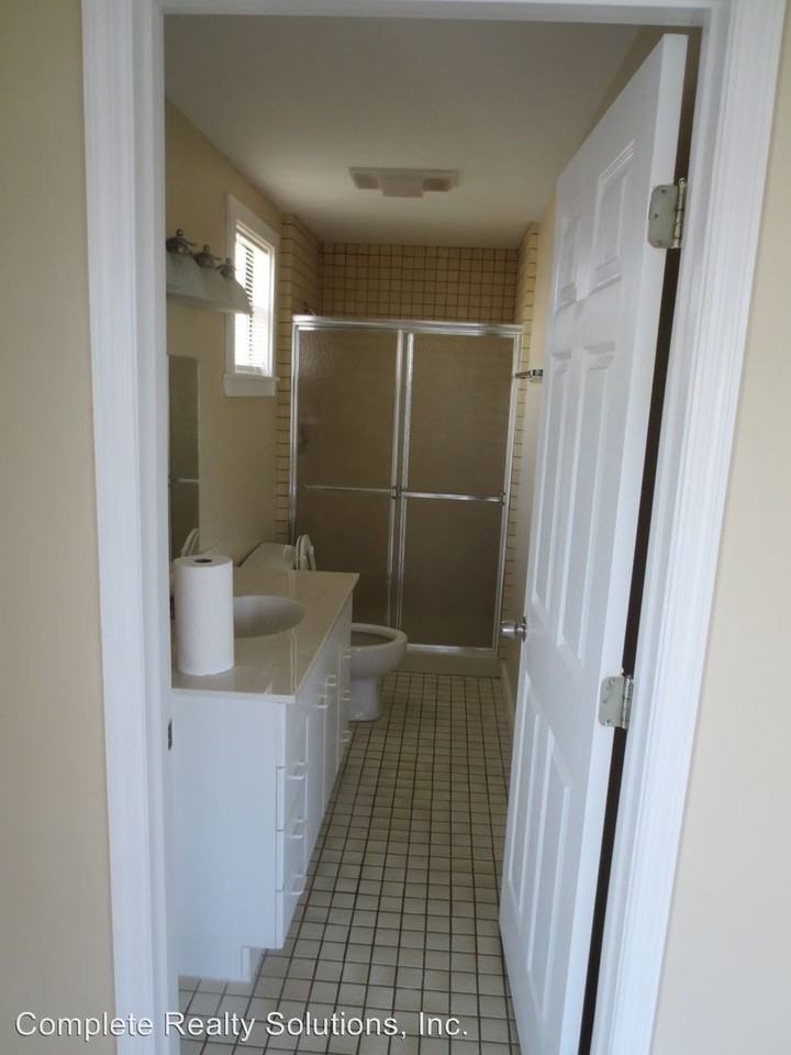 2640 Bridgeview St - Photo 3 of 16