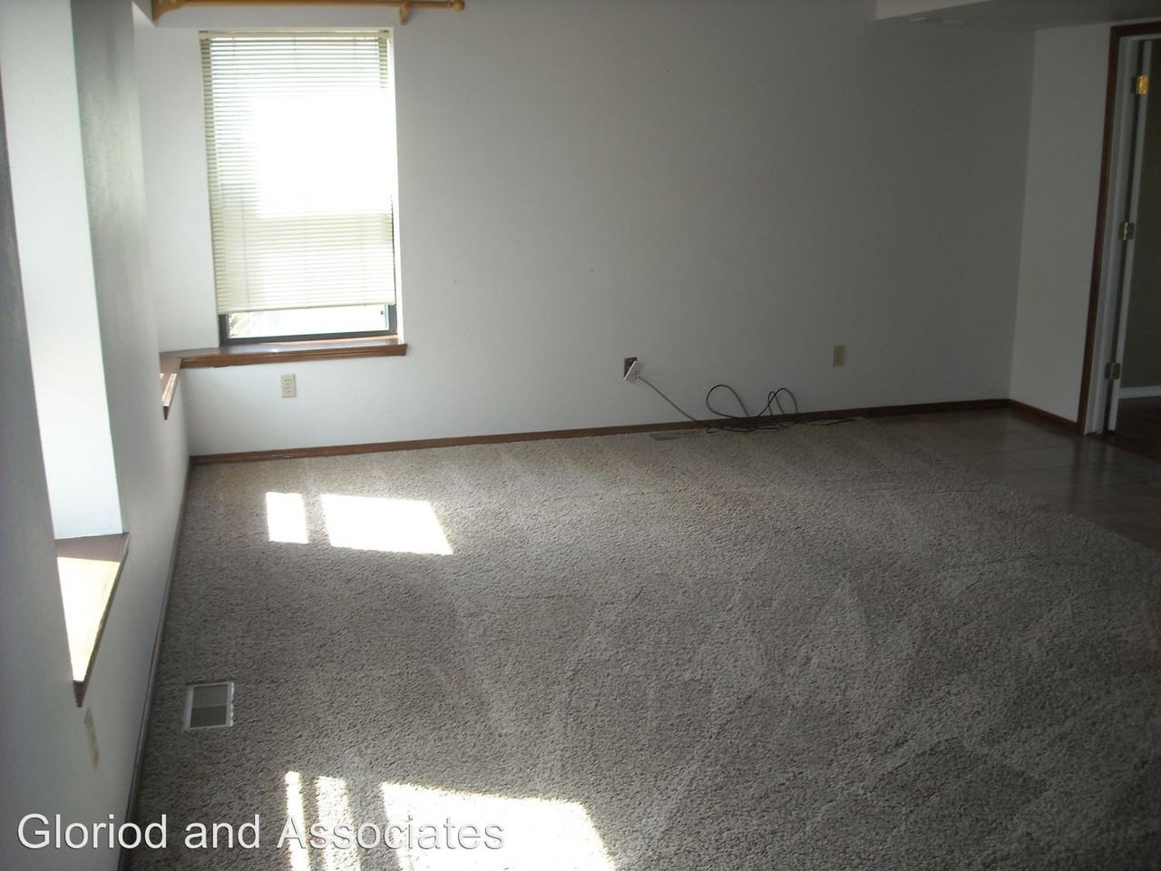 7010 Churchwood Cir - Photo 2 of 13