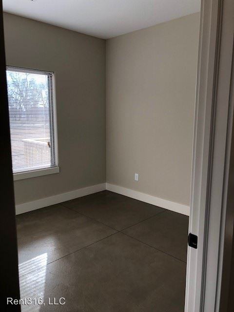920 W. Onewood Pl 922 W. Onewood Pl - Photo 3 of 9