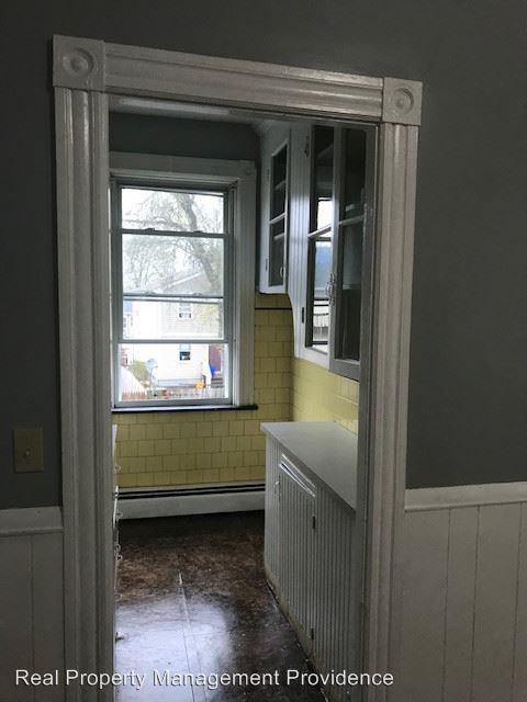 77 Robin Street - Photo 3 of 9