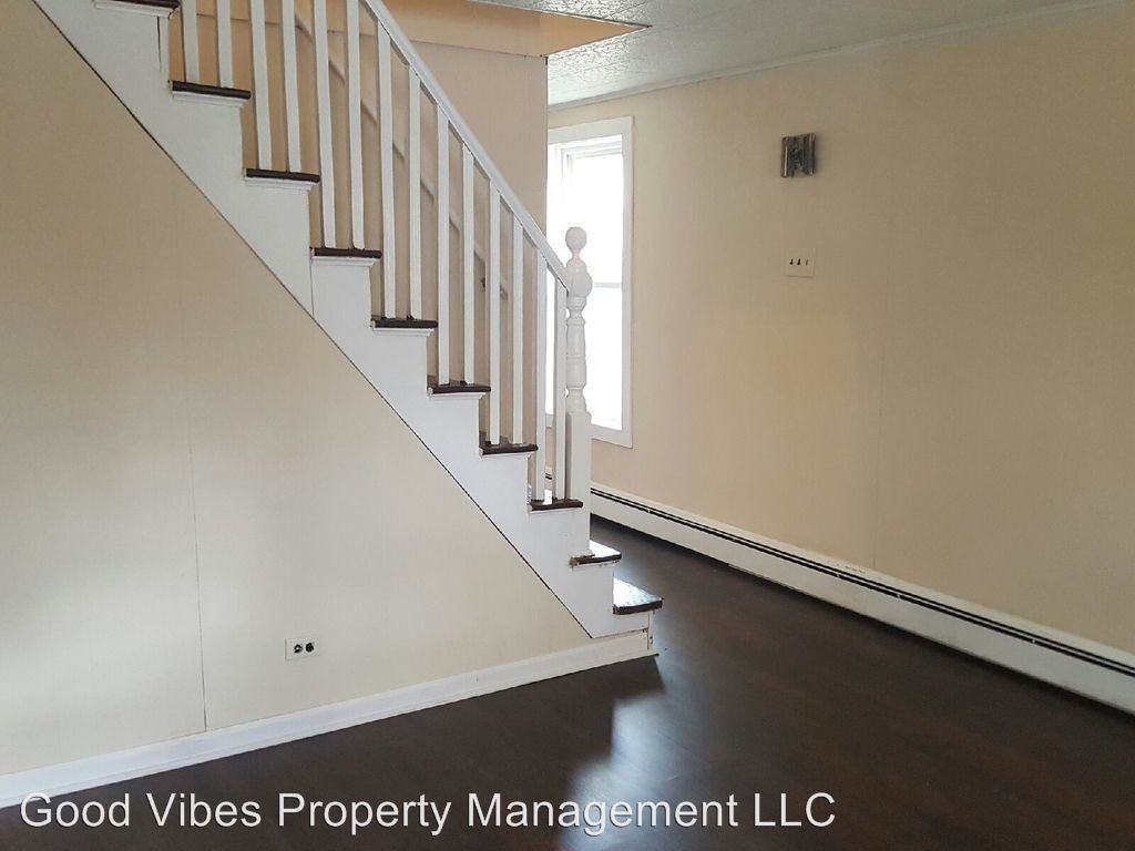 32 Dresden Ave - Photo 2 of 8