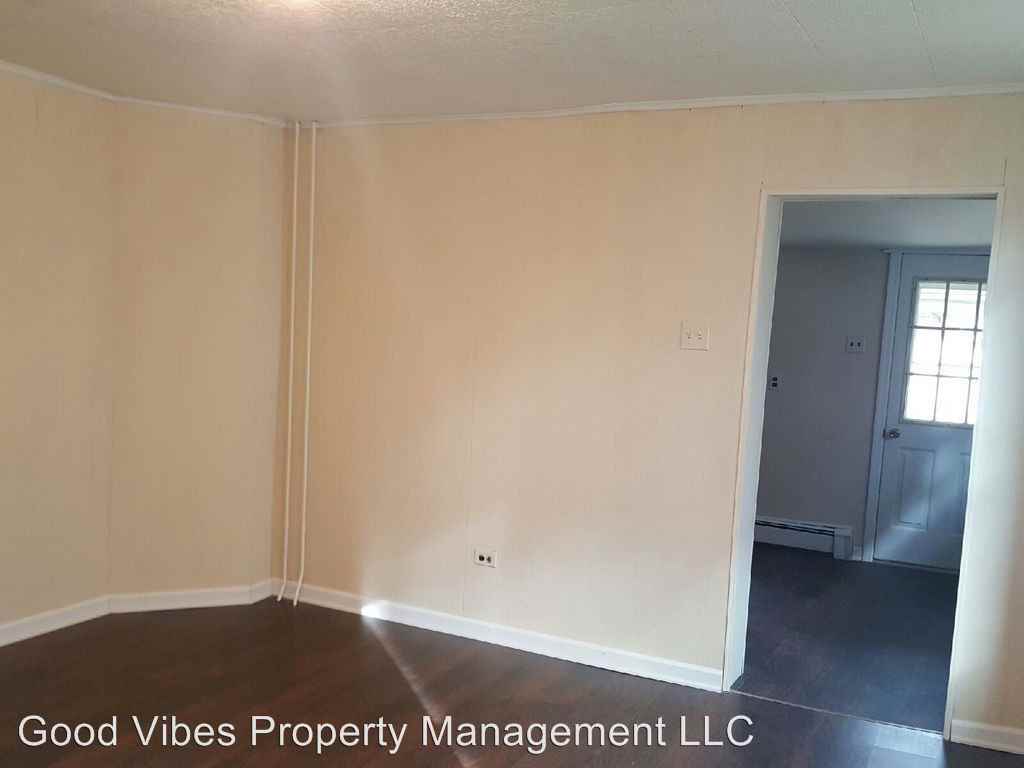 32 Dresden Ave - Photo 3 of 8