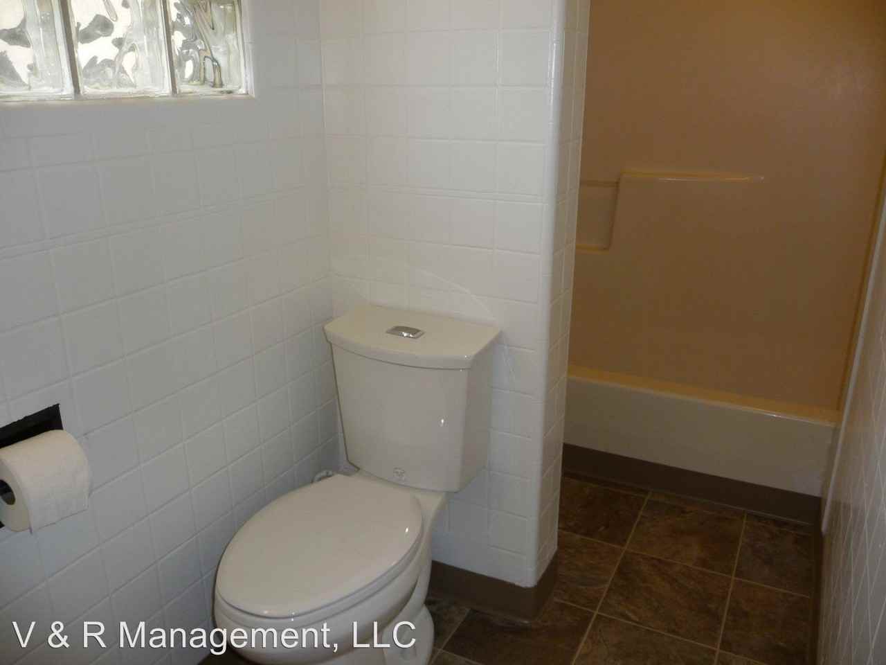 1566 4th St NE - Photo 2 of 14