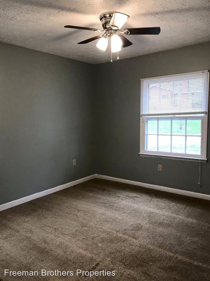 204 Hamlin Avenue - Photo 3 of 6