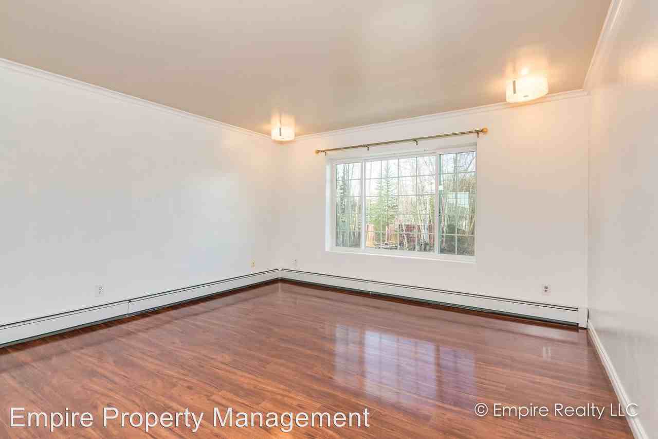 2003 Carr Ave - Photo 2 of 22