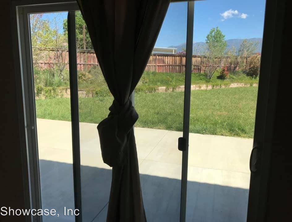 1374 Fleet St - Photo 3 of 13
