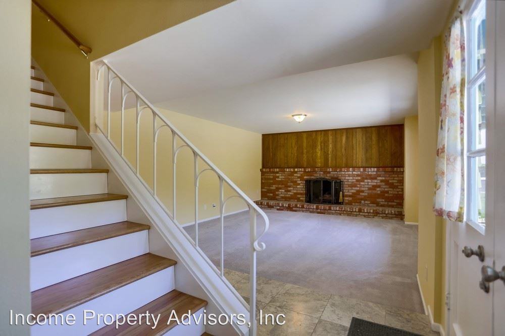 5361 Vickie Dr - Photo 3 of 24