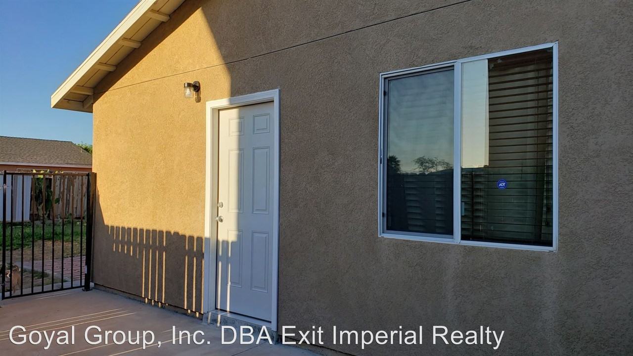 1127 Acorn Ct - Photo 2 of 8