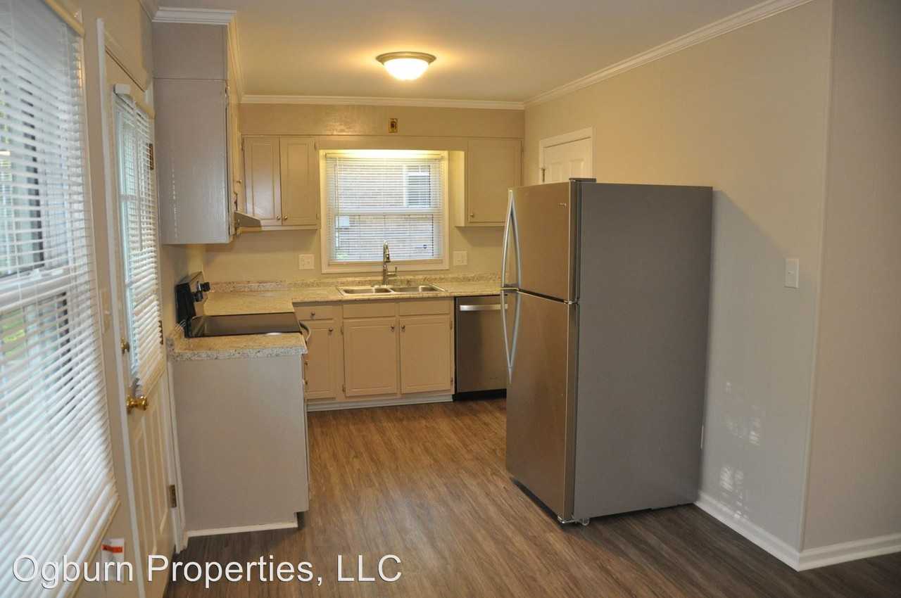 1628 Benbow St - Photo 3 of 11
