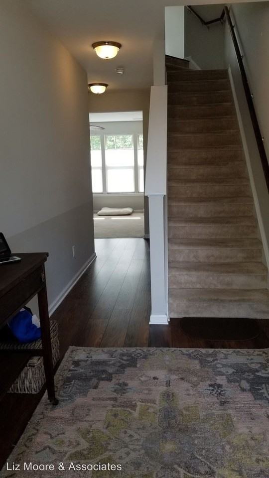 6485 Revere St - Photo 3 of 22