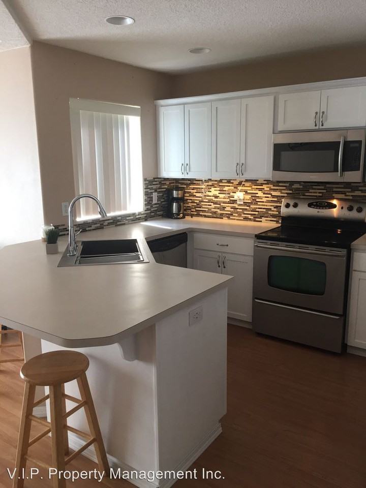 35441 Oakwood Dr - Photo 3 of 11