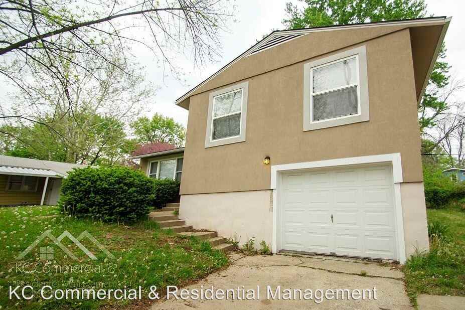 4321 N Brighton Ave - Photo 2 of 37