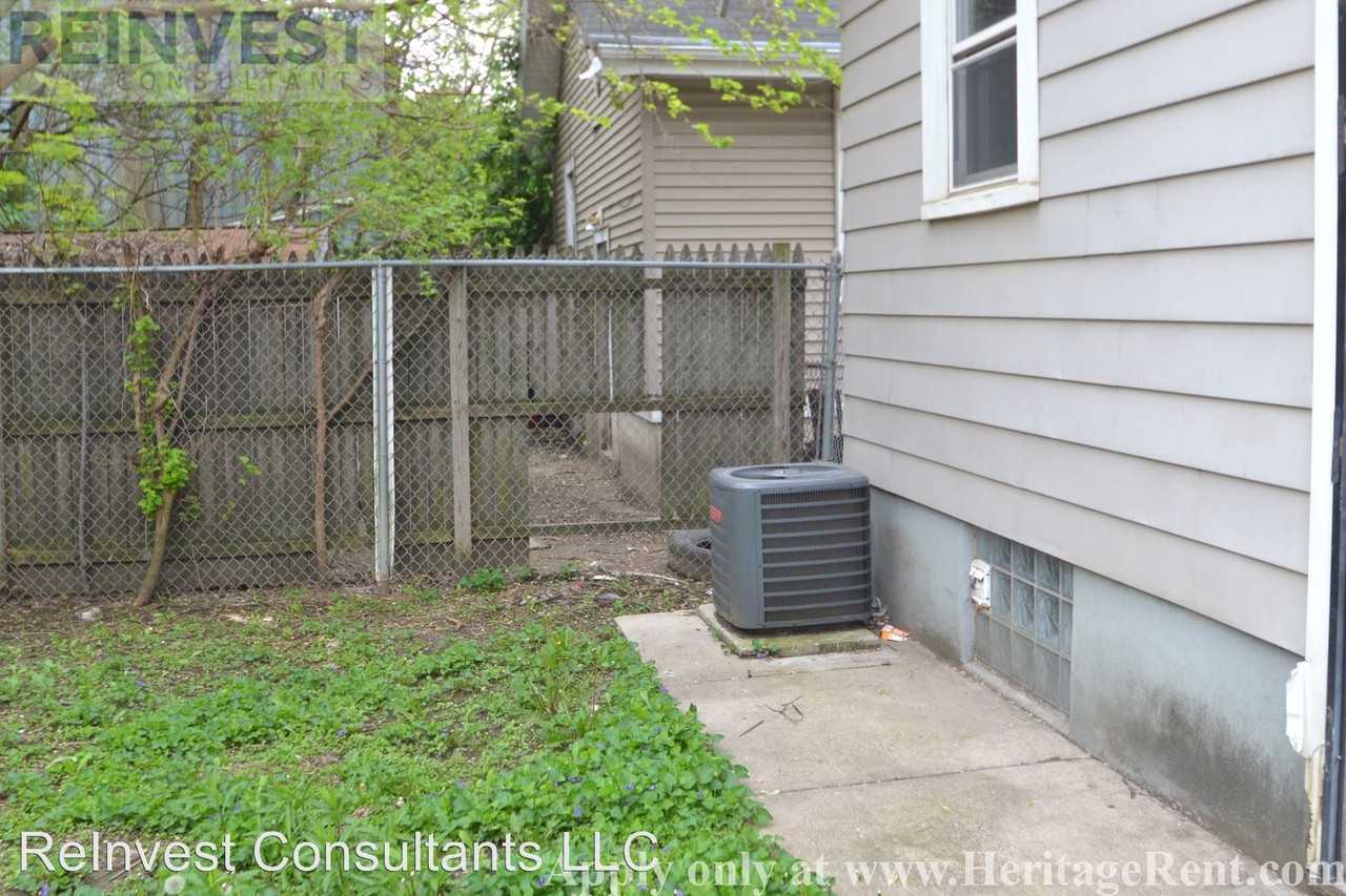 7116 Dillward Ave - Photo 3 of 22