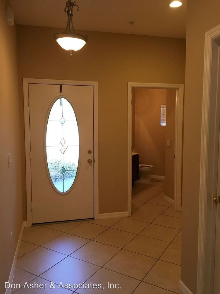 488 Cruz Bay Cir - Photo 2 of 10