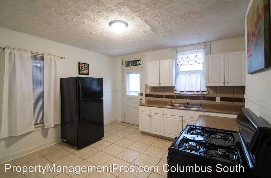 890 E Livingston Ave - Photo 3 of 16