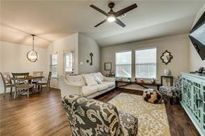 2100 Shady Glen Trail - Photo 3 of 15