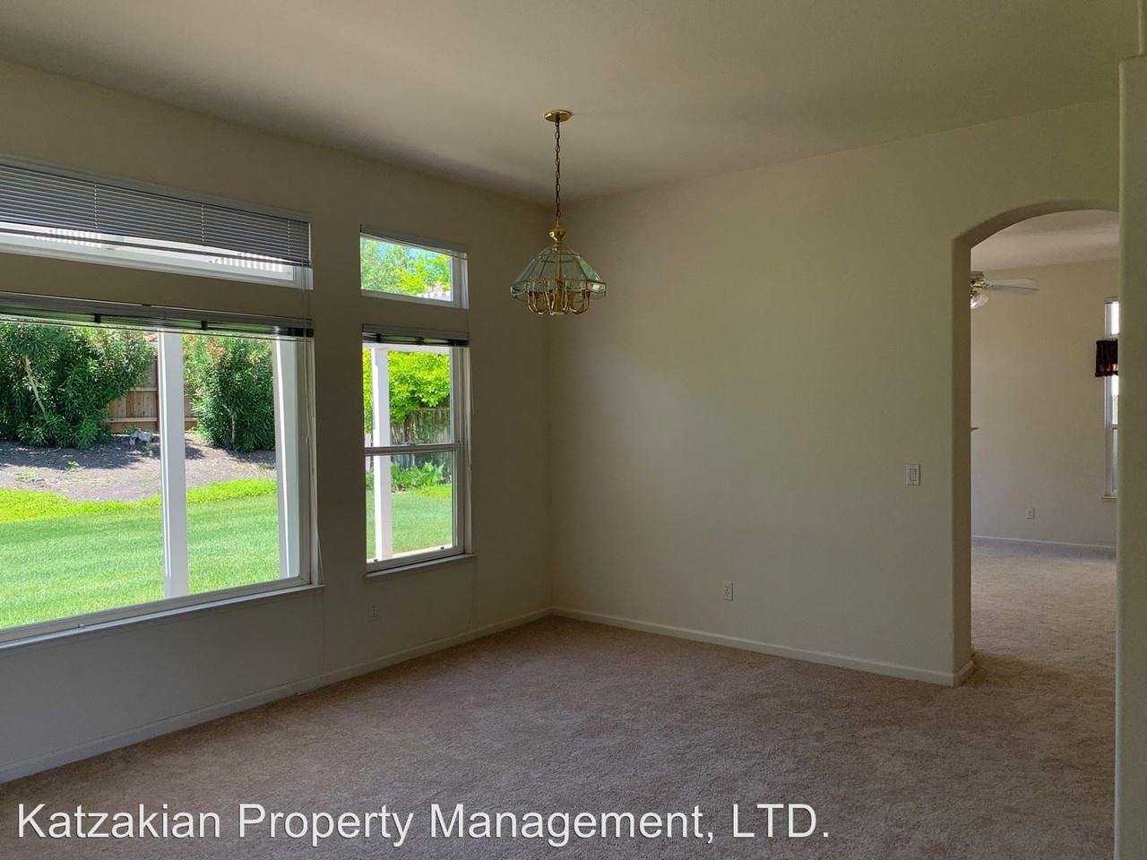 4142 Pinehurst Cir - Photo 3 of 24
