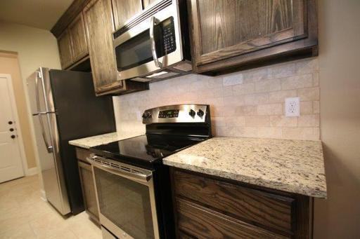 3110 Francis Dr - Photo 3 of 12