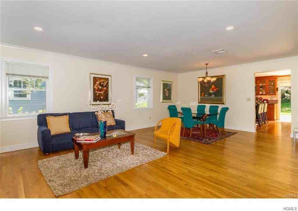 34 Anderson Rd - Photo 3 of 26