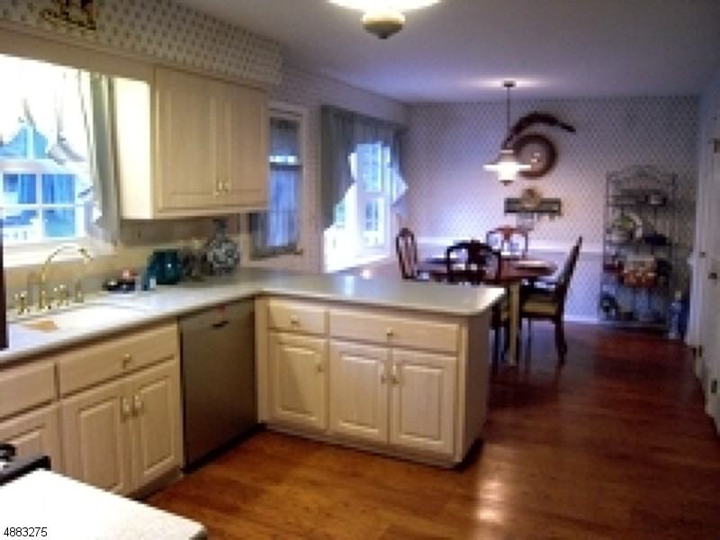 64 Old Coach Rd - Photo 3 of 3