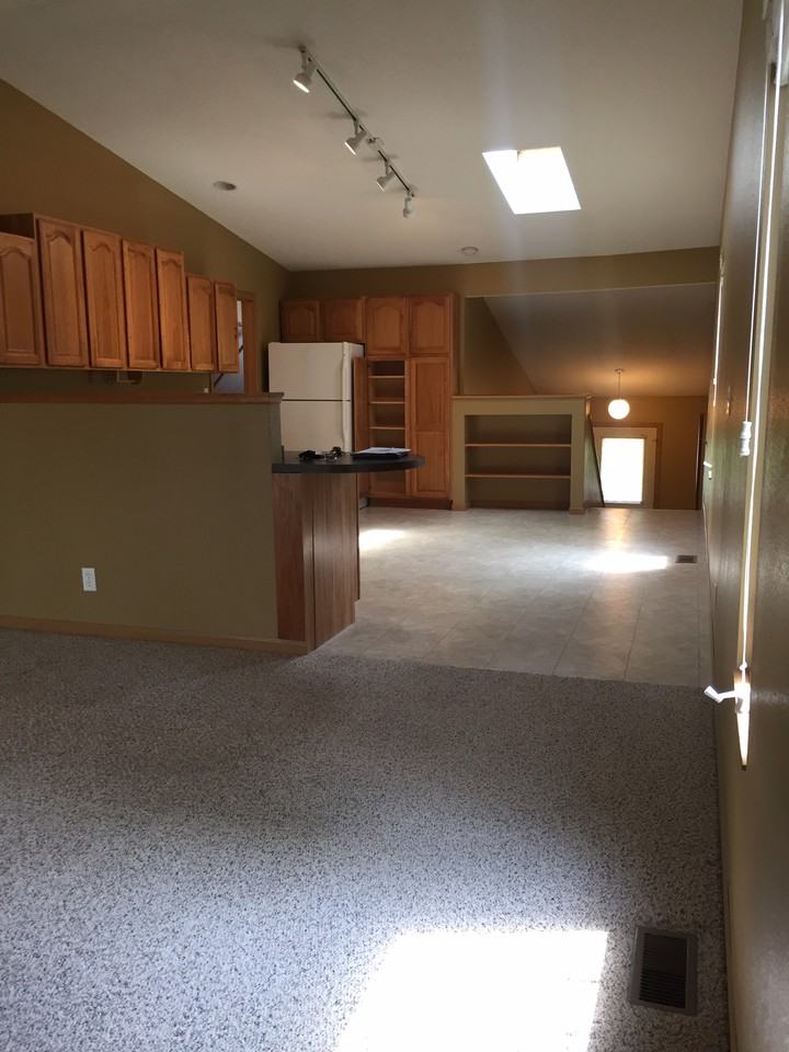 5020 32nd Ave - Photo 2 of 15