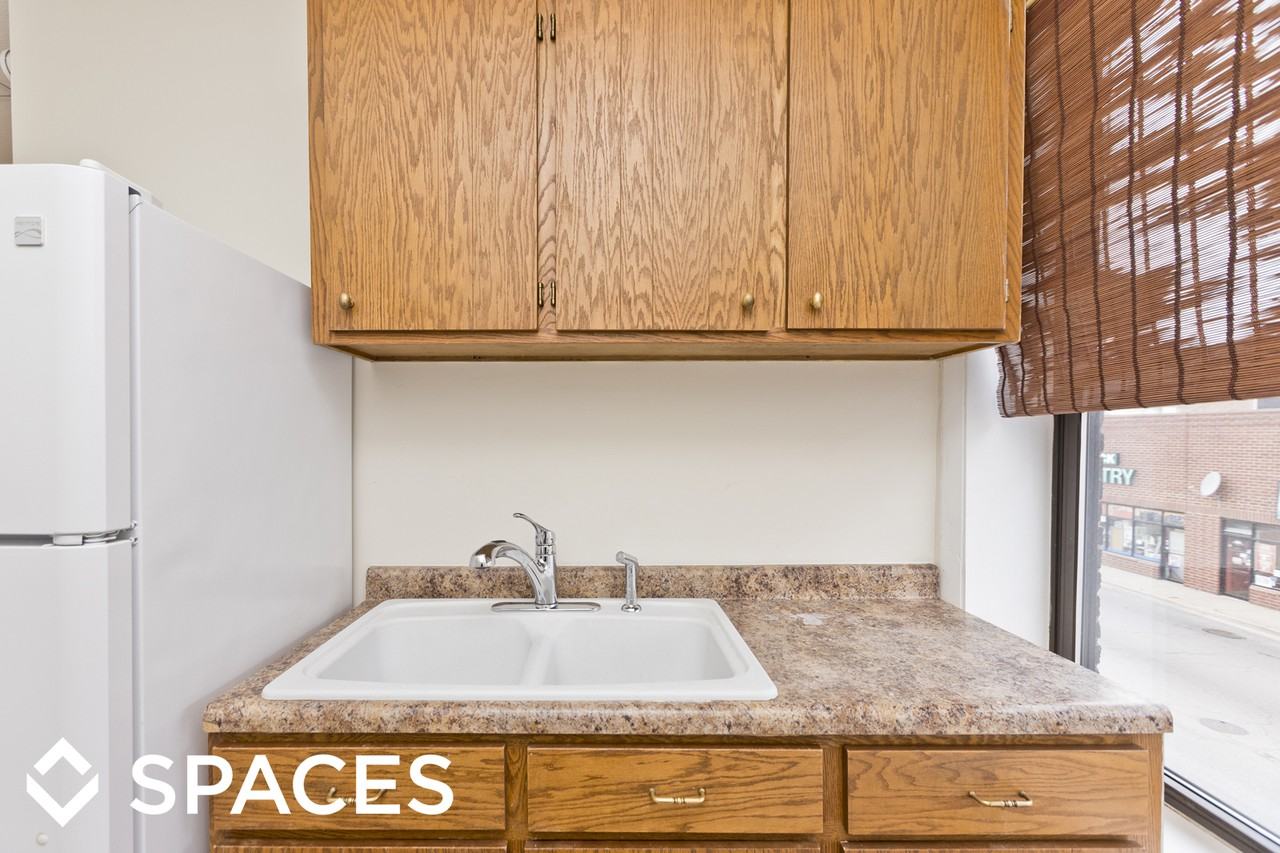 4393 N Elston Ave - Photo 2 of 6