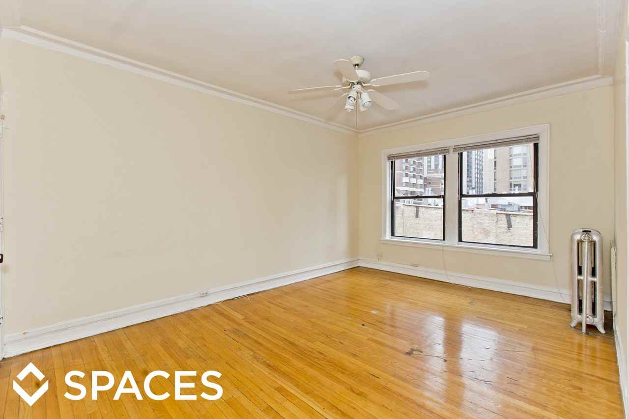 1164 N Dearborn St - Photo 2 of 26